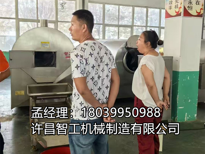 客戶試機炒制膨化蝦片，共探美味新商機